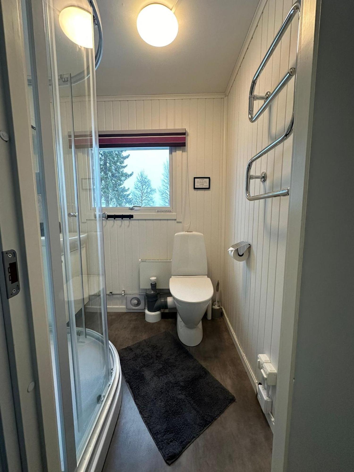 Camp Caroli Family House Villa Jukkasjärvi Екстериор снимка