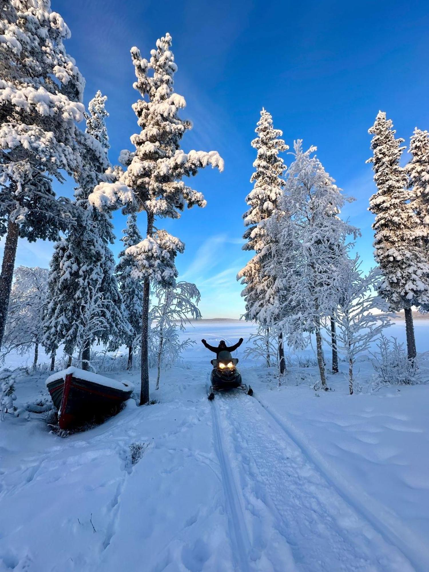 Camp Caroli Family House Villa Jukkasjärvi Екстериор снимка