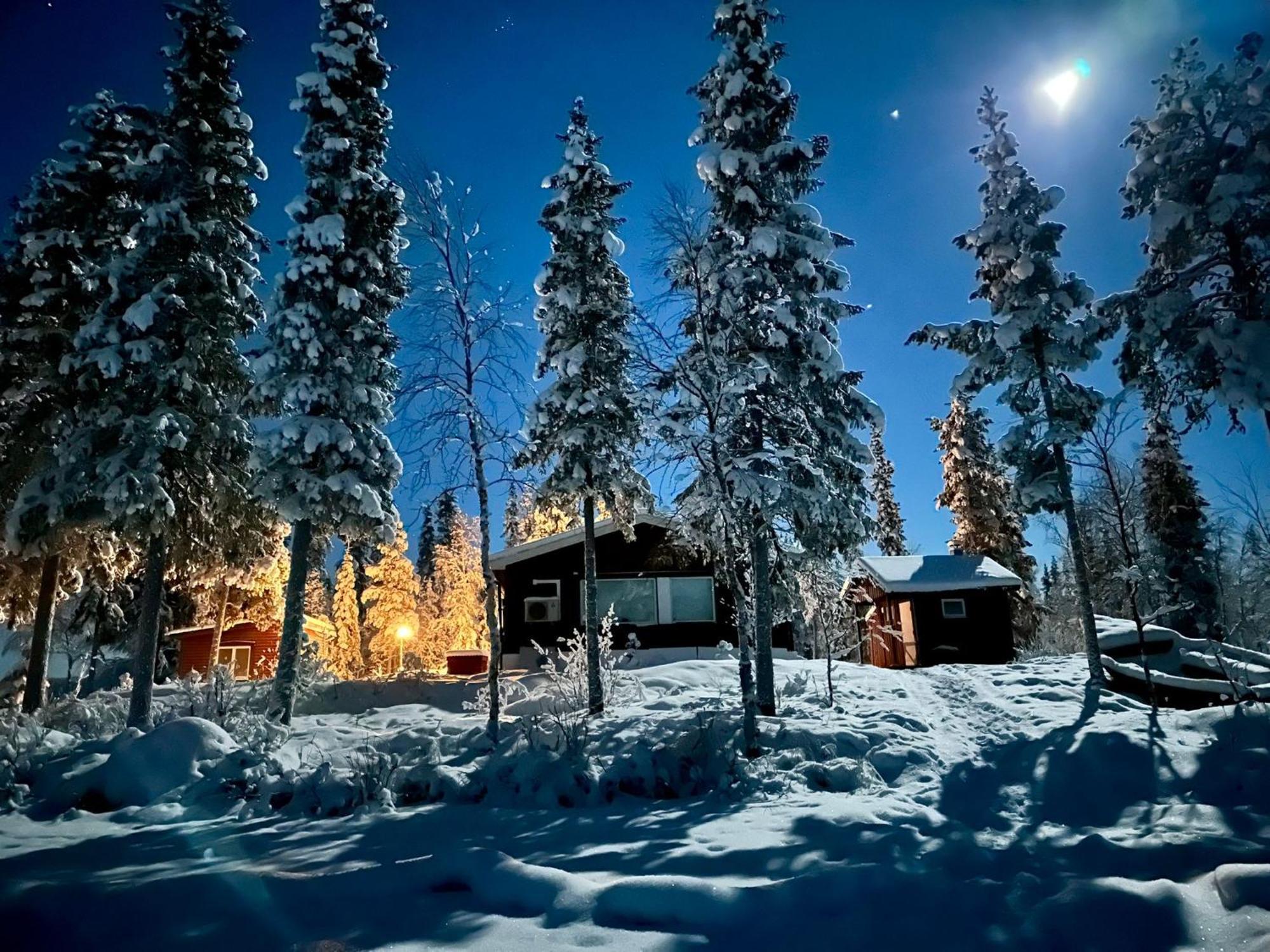 Camp Caroli Family House Villa Jukkasjärvi Екстериор снимка